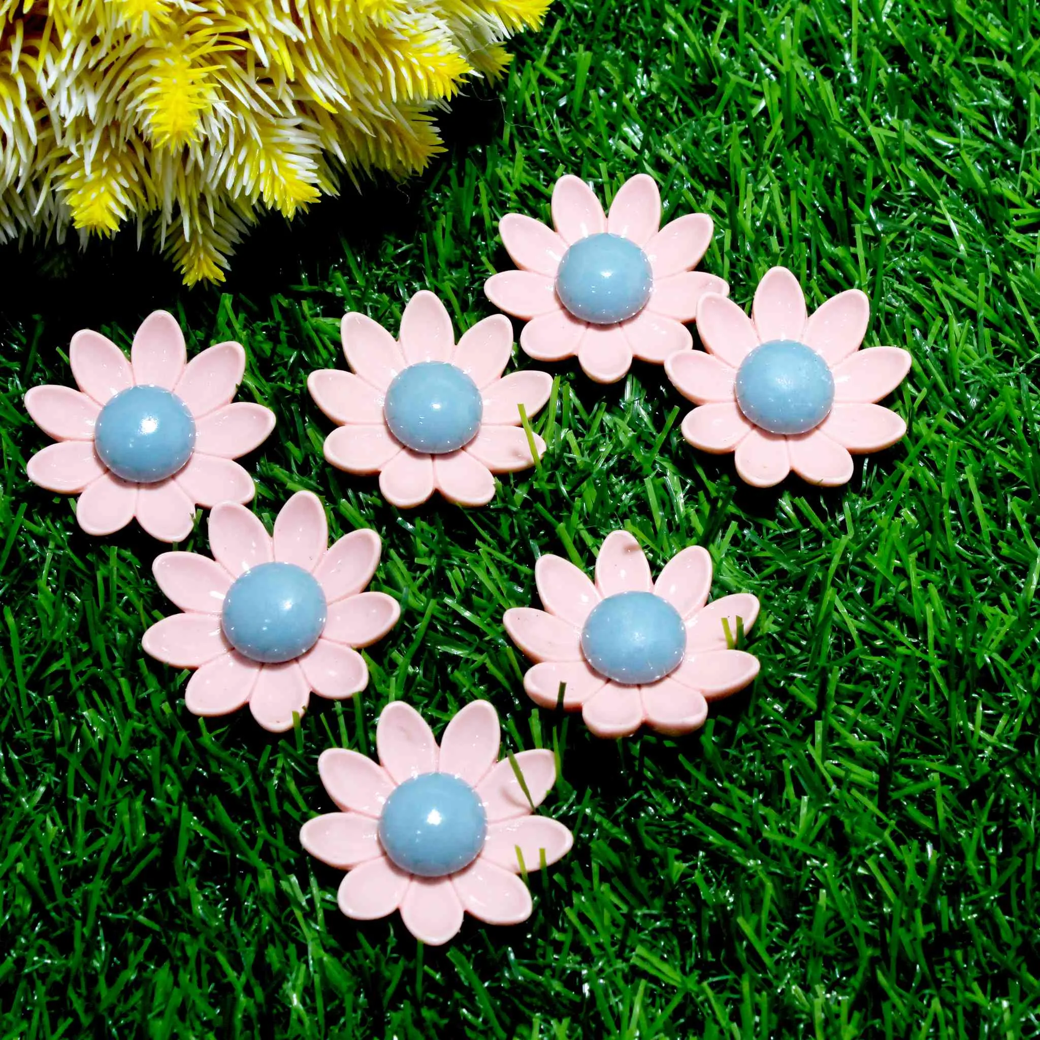 🌸 Flat Back Acrylic Flower Motif for DIY Crafts & Decor! Peachpuff, Khaki, 35mm 🎨