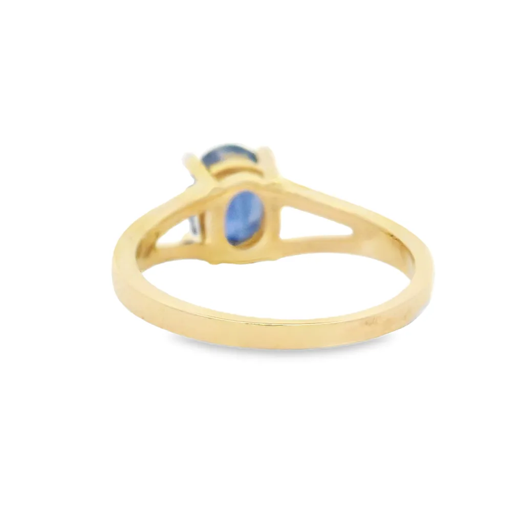 1.20 Carat Oval Sapphire Solitaire Fashion Ring | 14K Yellow Gold