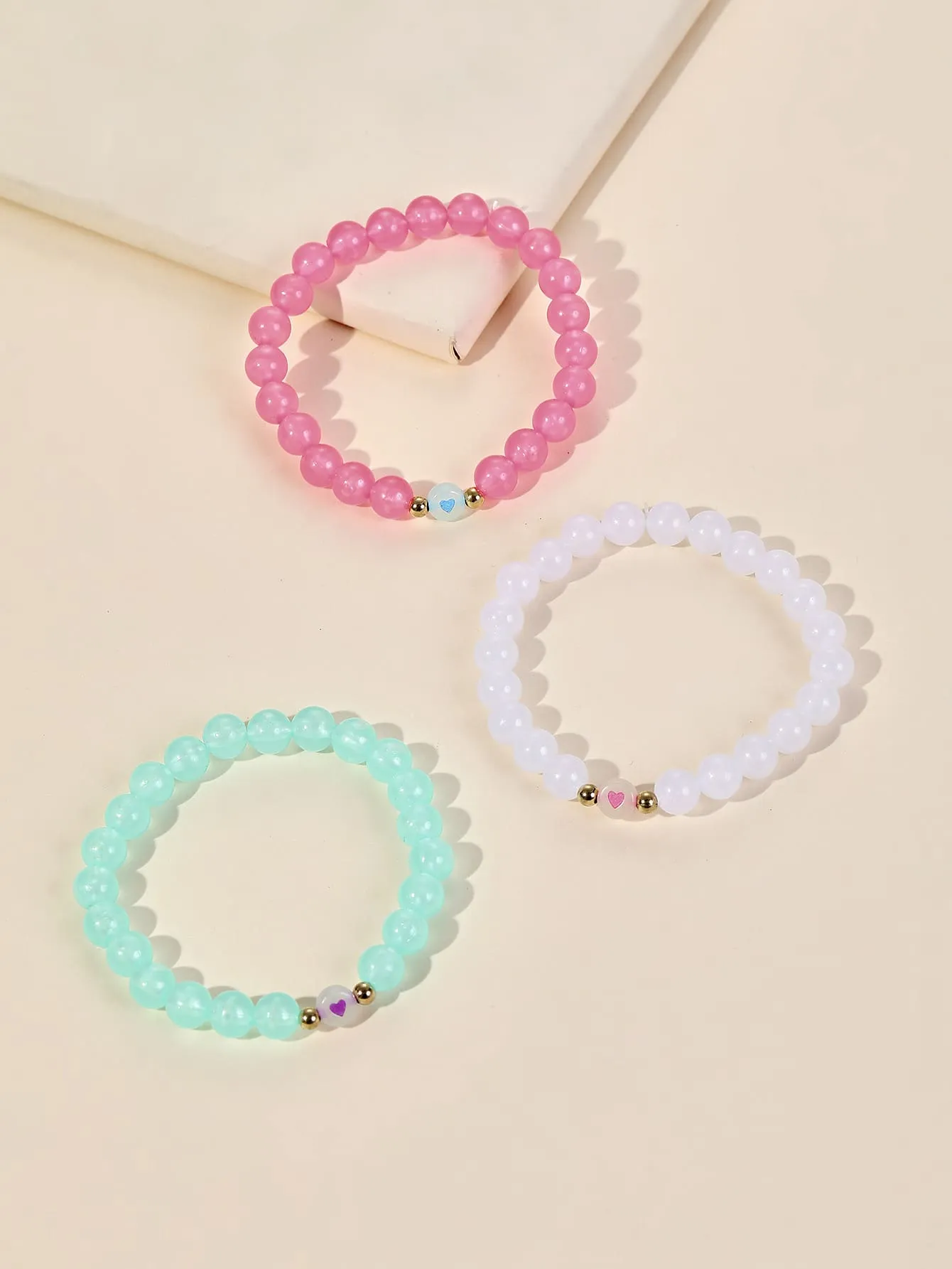 3pcs Glow In The Dark Heart Detail Beaded Bracelet Boho Crafted Creative Beads