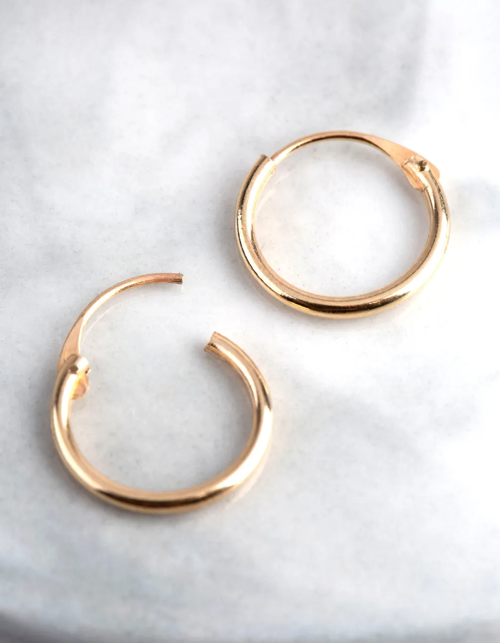 9ct Gold 11mm Fine Hoop Earrings