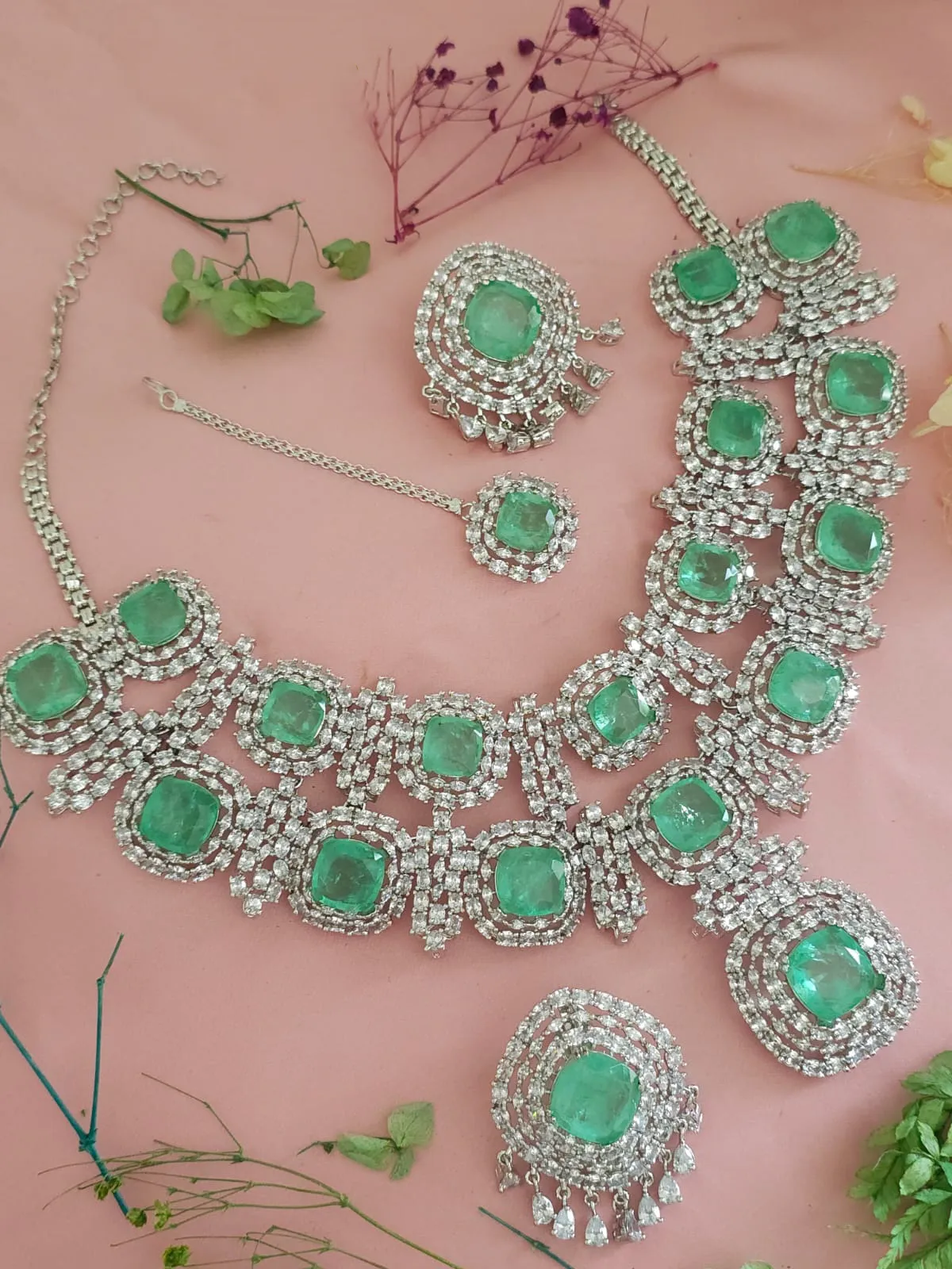 Alia Bhatt Inspired Polki Choker Earrings Mangtika Set, Alia Bhatt Polki Jewelry Set, Alia Bhat Mint Polki Choker Set, Bollywood Inspired Mint Polki Jewelry Set, Celebrity Polki Choker Set , Polki Earrings Maangtika Set