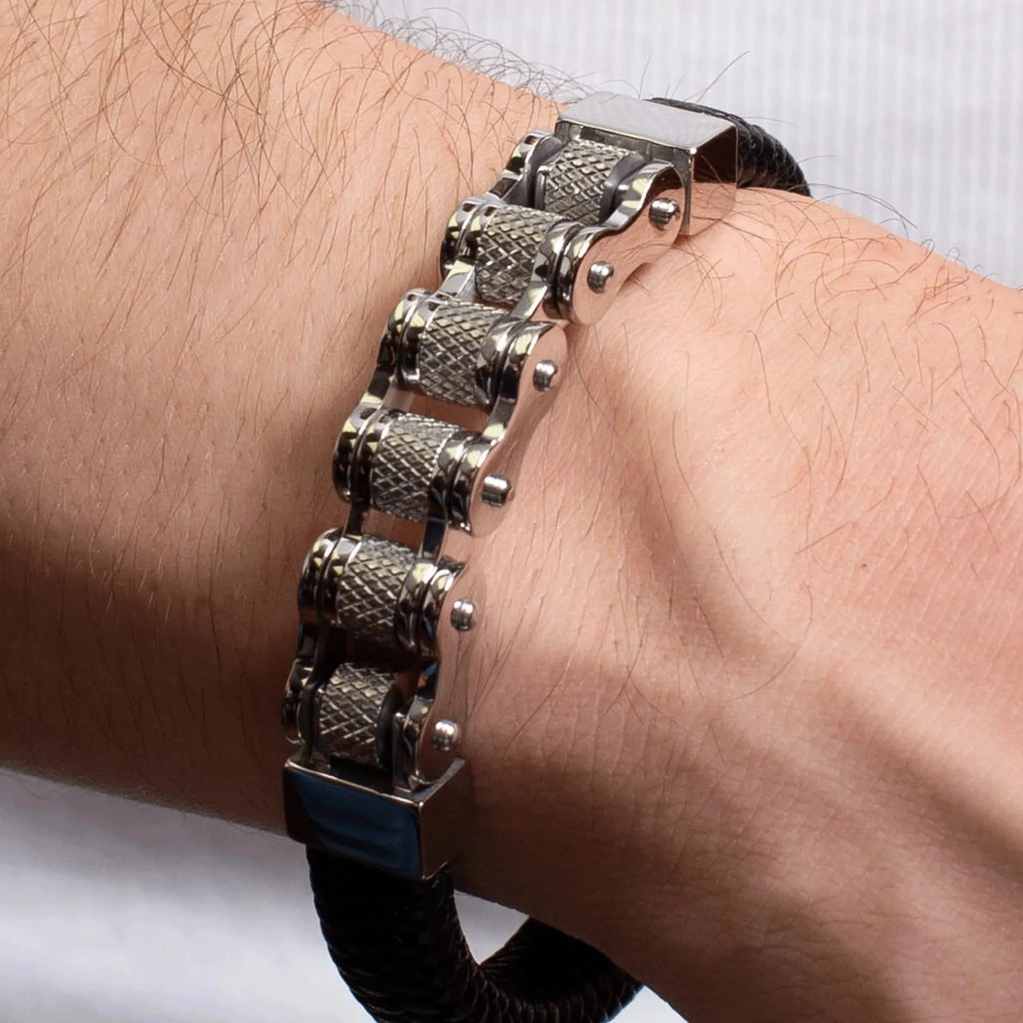 Faustín Stainless Steel & Cowhide Motorcycle Chain Bracelet