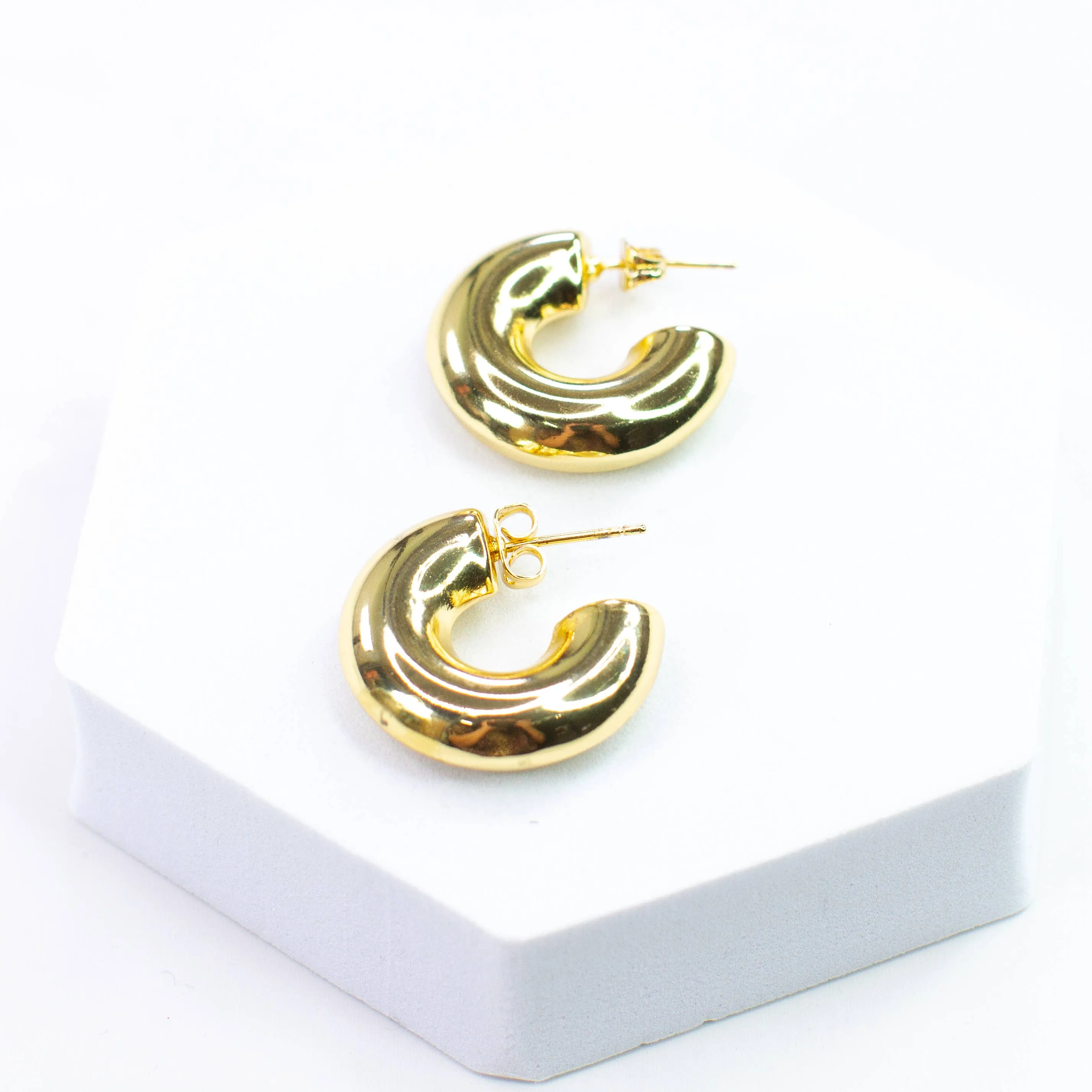 Gold smooth Hoop Stud Earring