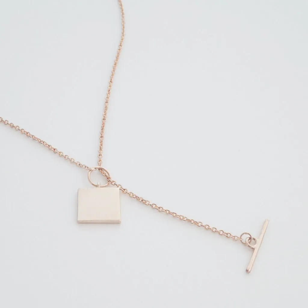 Gwyneth Toggle Necklace