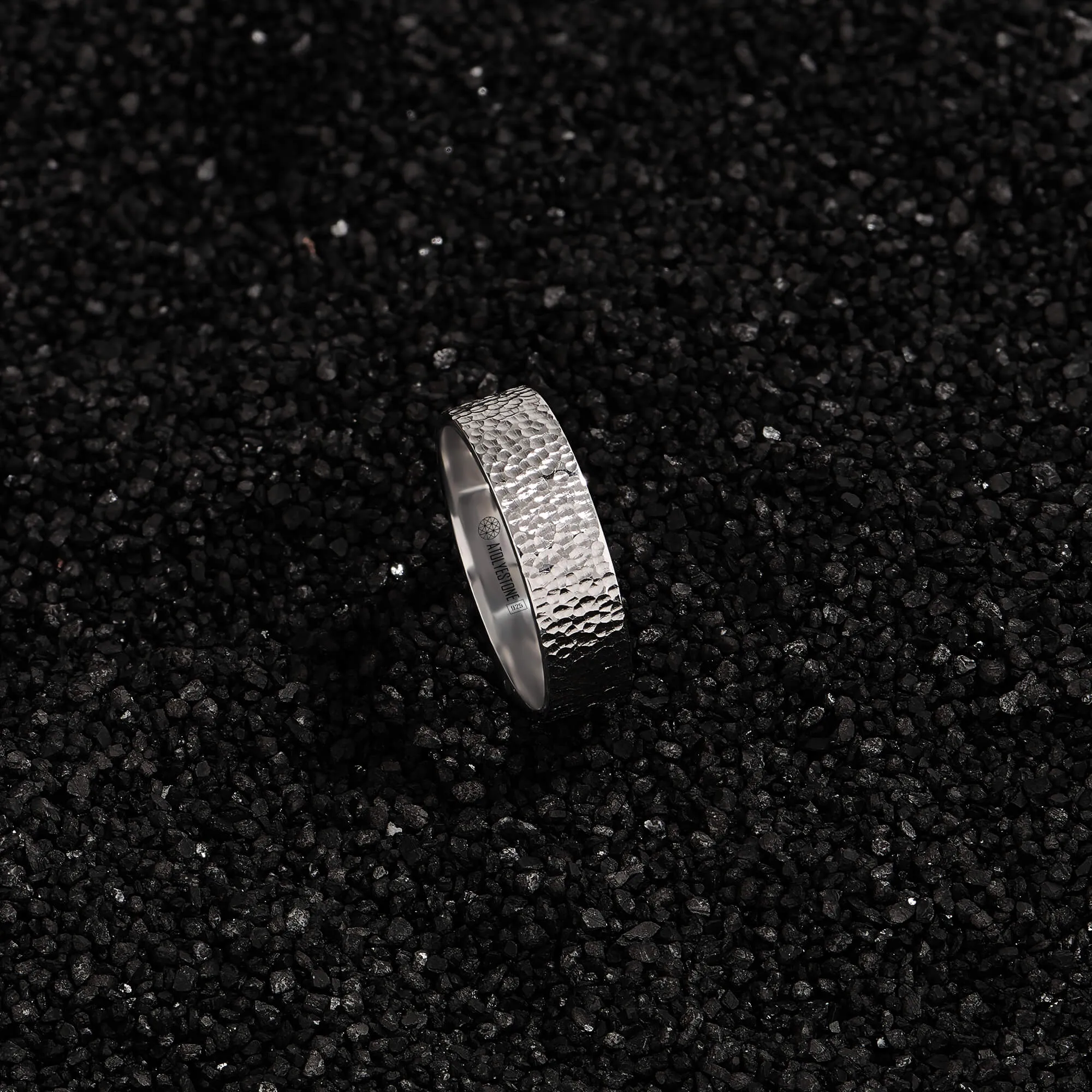 Hammered Band Ring in Silver