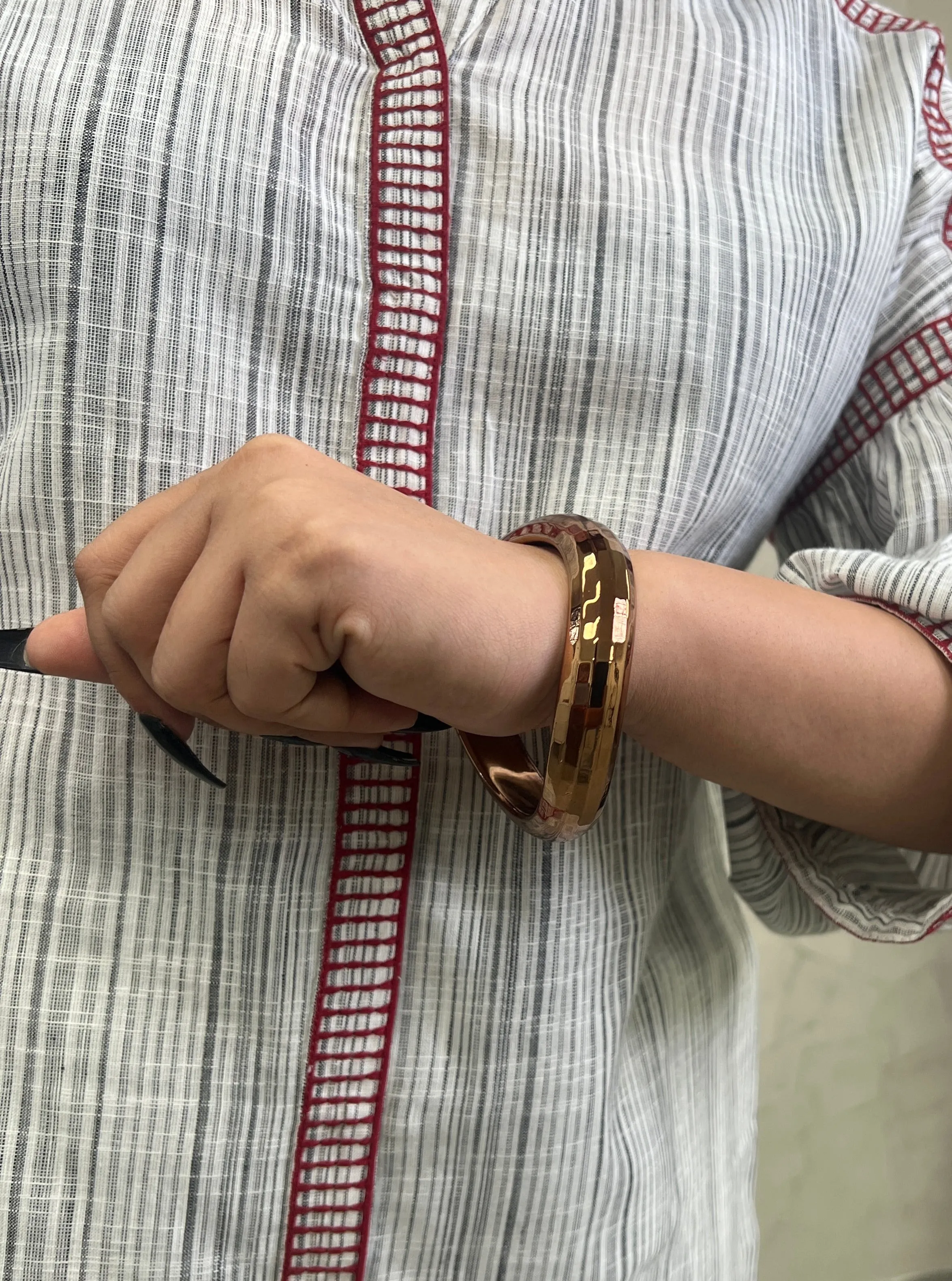 Polished Brown Wave Bracelet