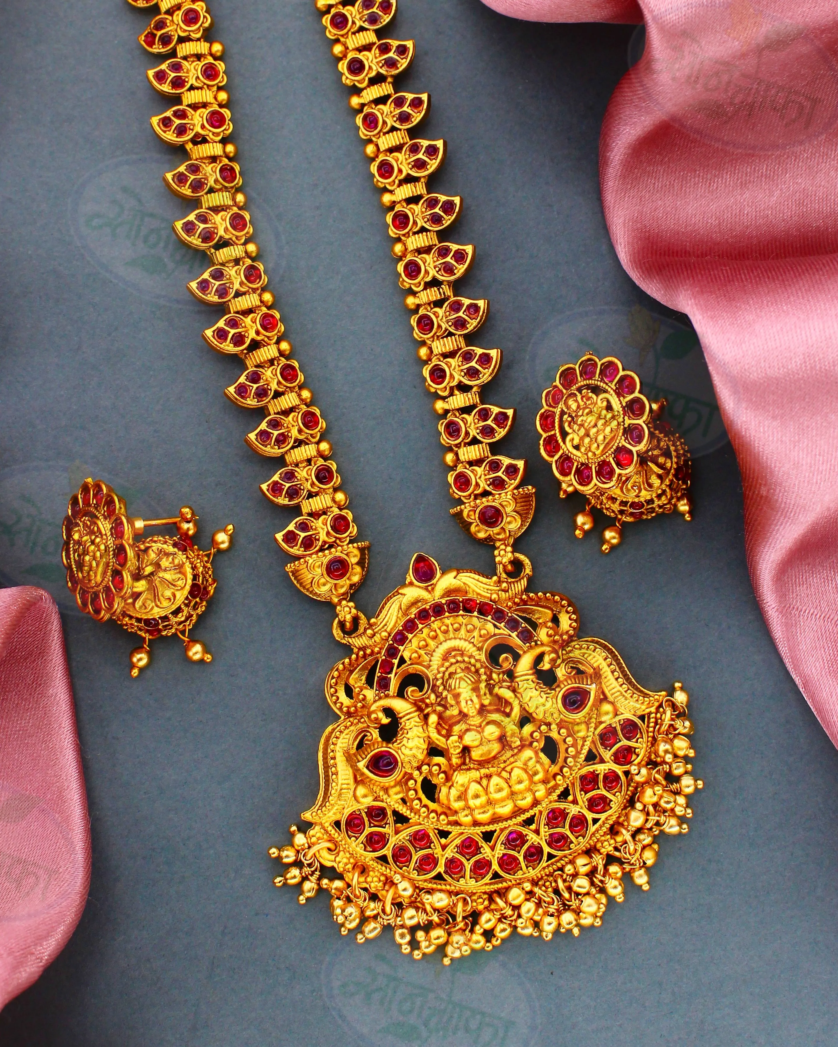 REGAL ENCHANTED PESHWAI NECKLACE