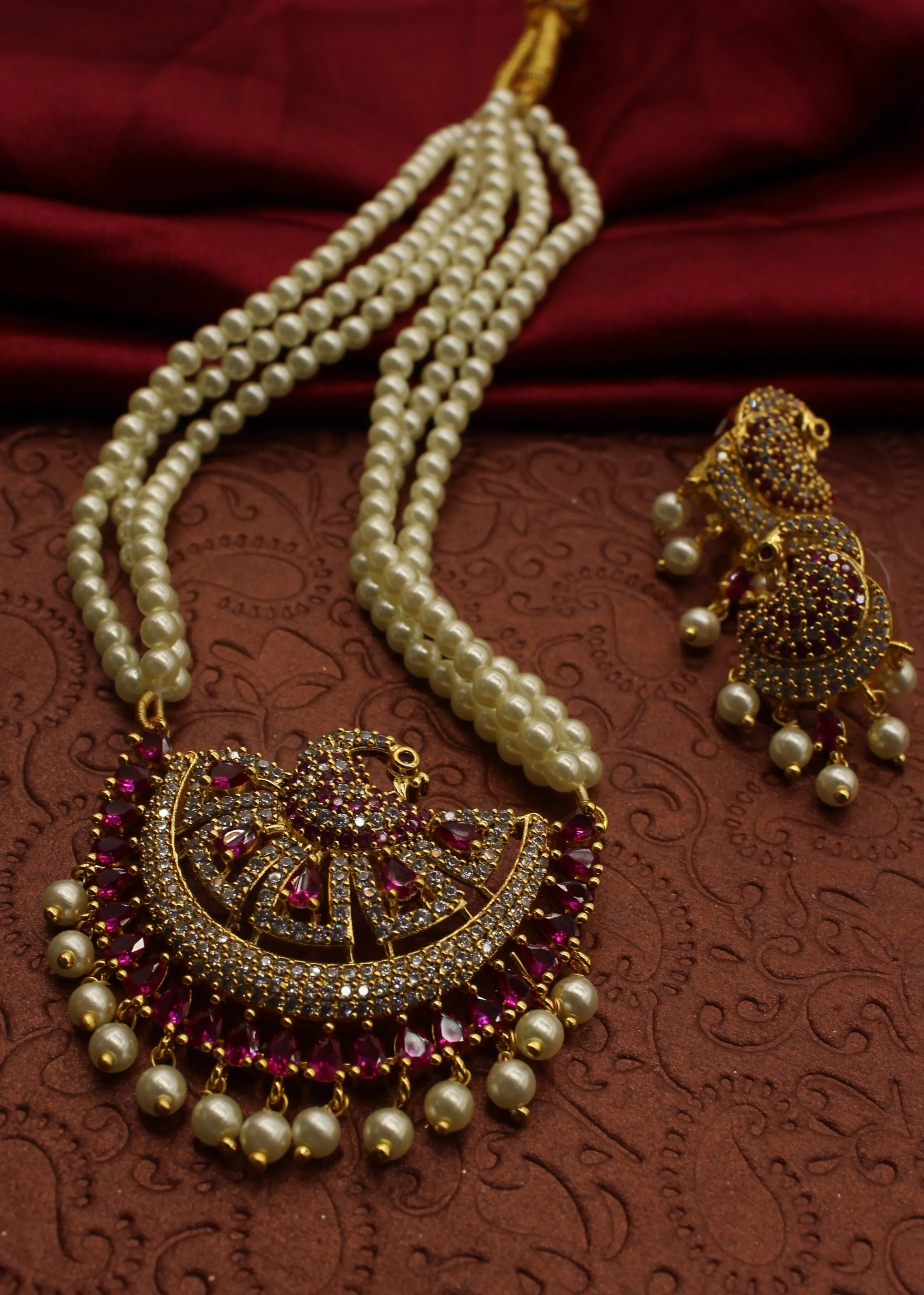 REGAL MOTI NECKLACE