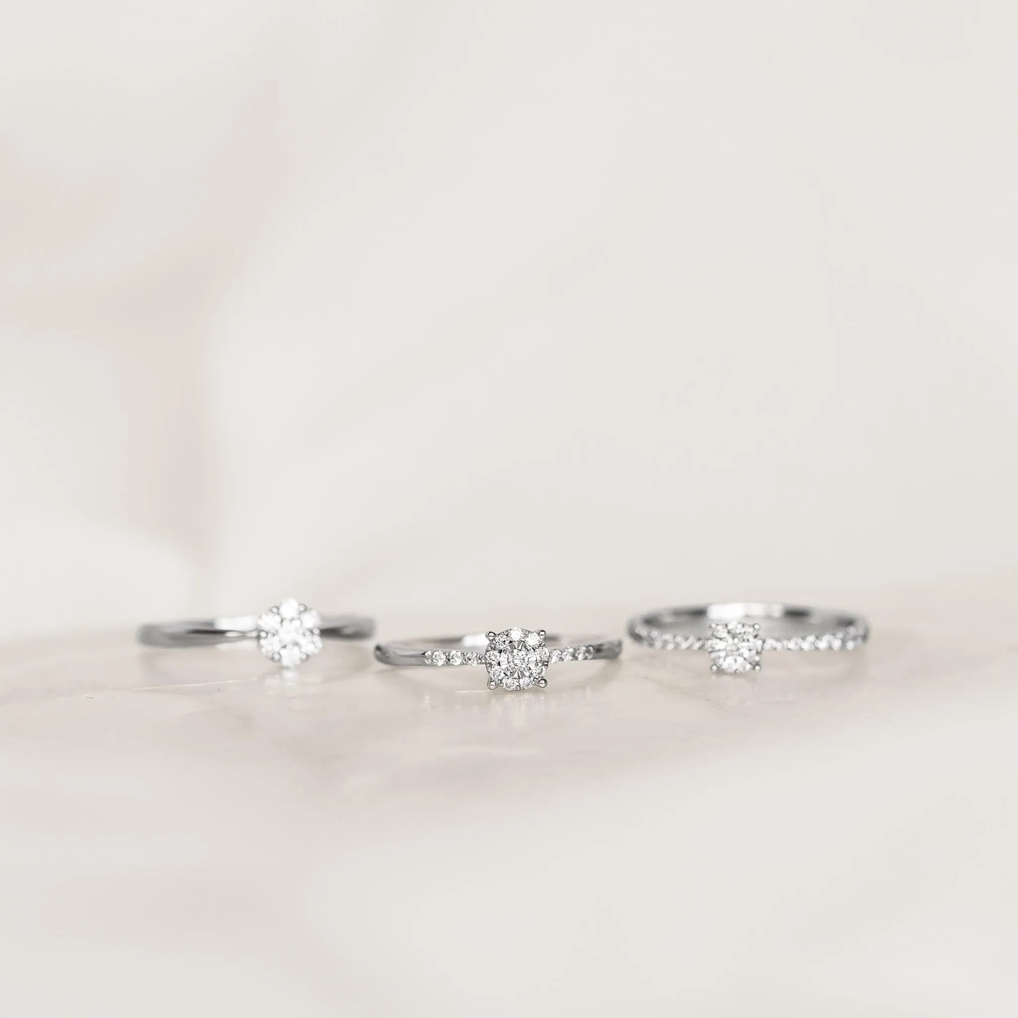 Round Cluster Diamond Ring White Gold - Talia