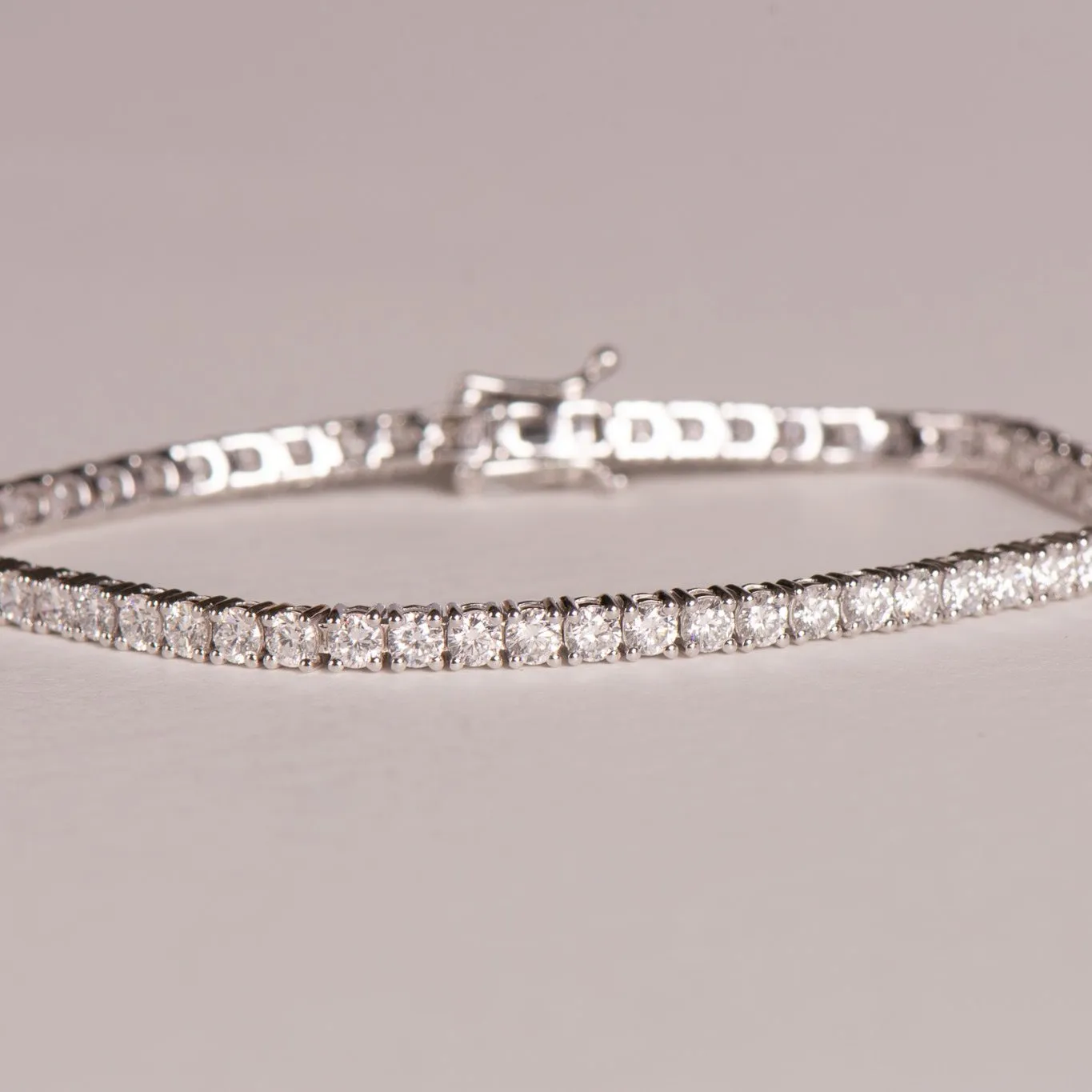 Round Tennis Bracelet White Gold