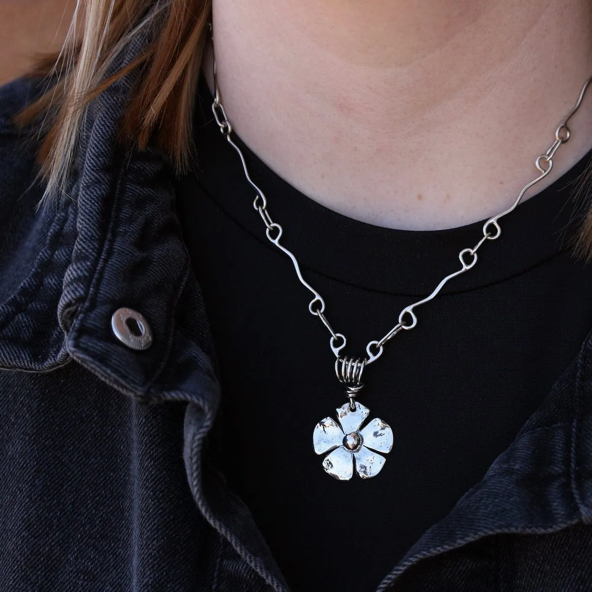 Signature Vine Chain Necklace