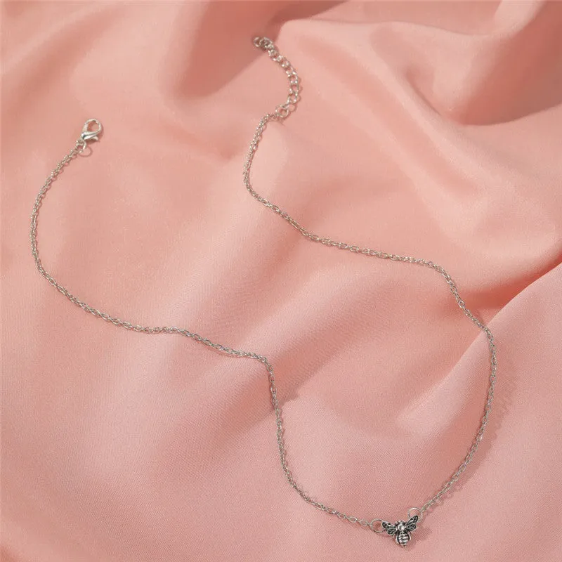 Simple And Old-Fashioned Personality Insect Pendant Clavicle Chain