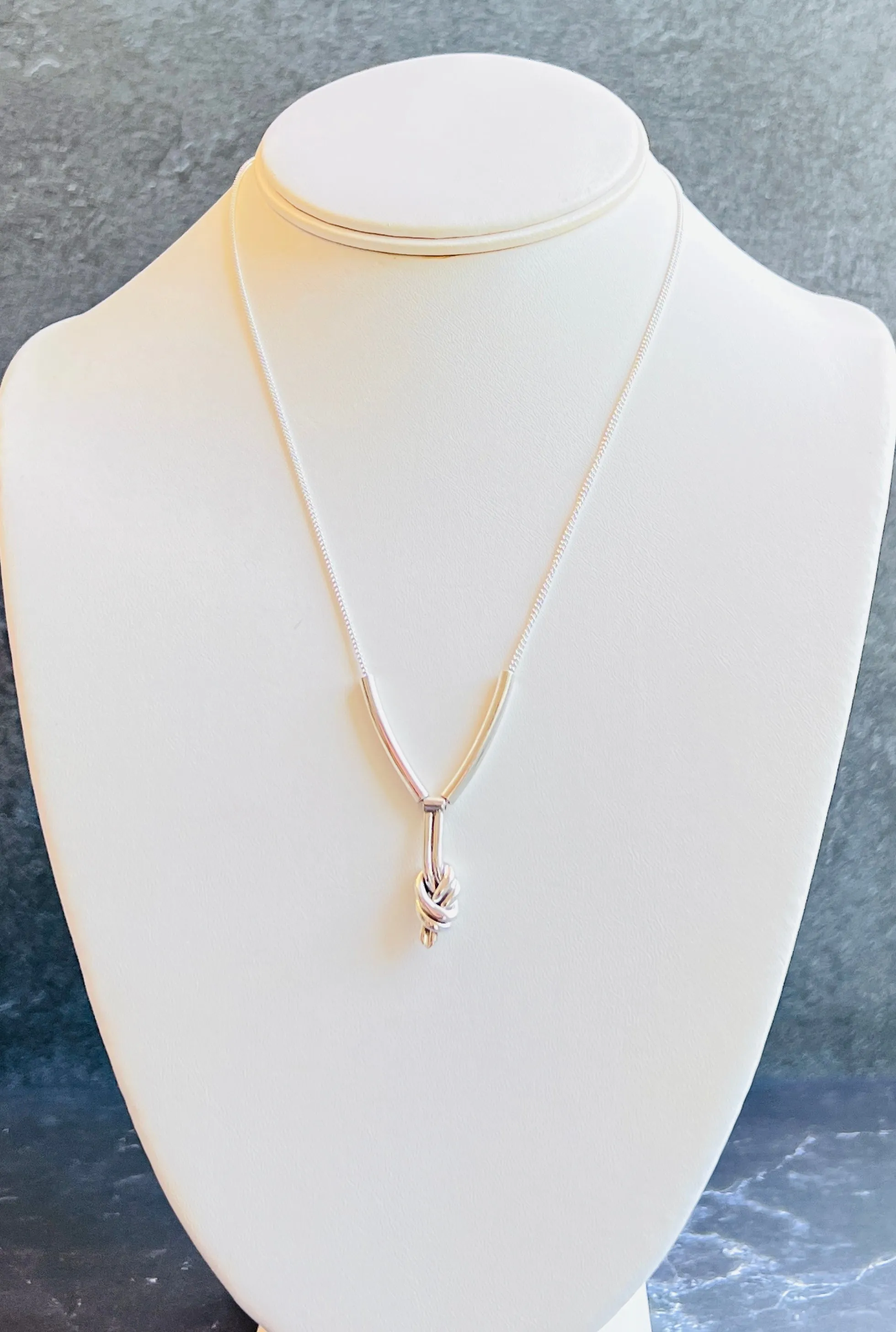 Simple Connected Knot Y Necklace