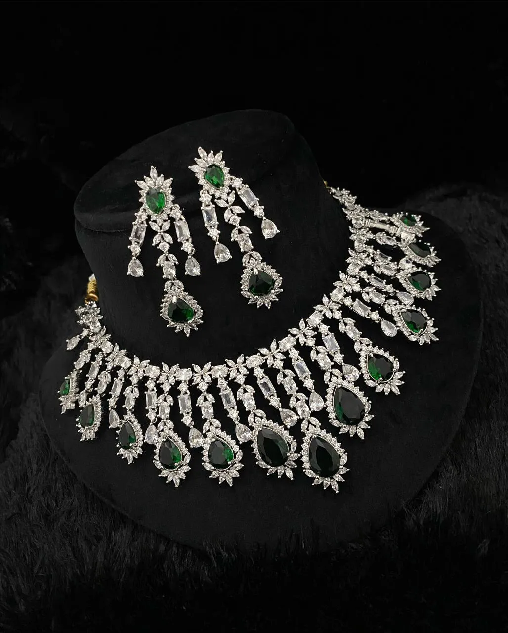 Stunning Crafted Celebrities Polki Choker Earrings Set, Crafted Bridal Jewellery, Bollywood Polki Jewellery, Polki Earrings Set, Pakistani Jewelry, Indian Jewelry, Polki Wedding Choker