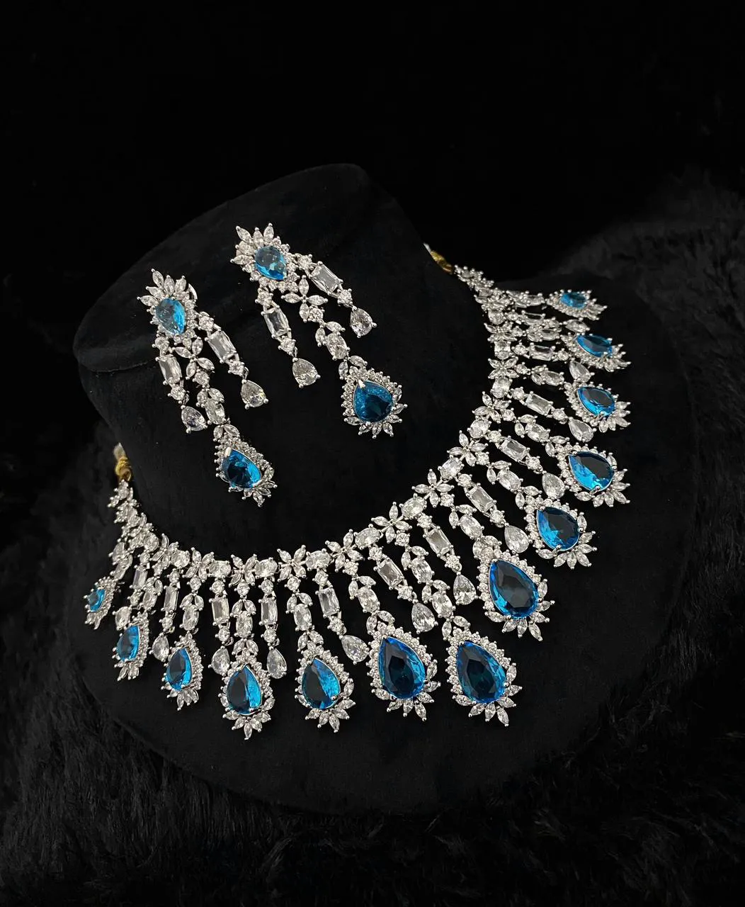 Stunning Crafted Celebrities Polki Choker Earrings Set, Crafted Bridal Jewellery, Bollywood Polki Jewellery, Polki Earrings Set, Pakistani Jewelry, Indian Jewelry, Polki Wedding Choker