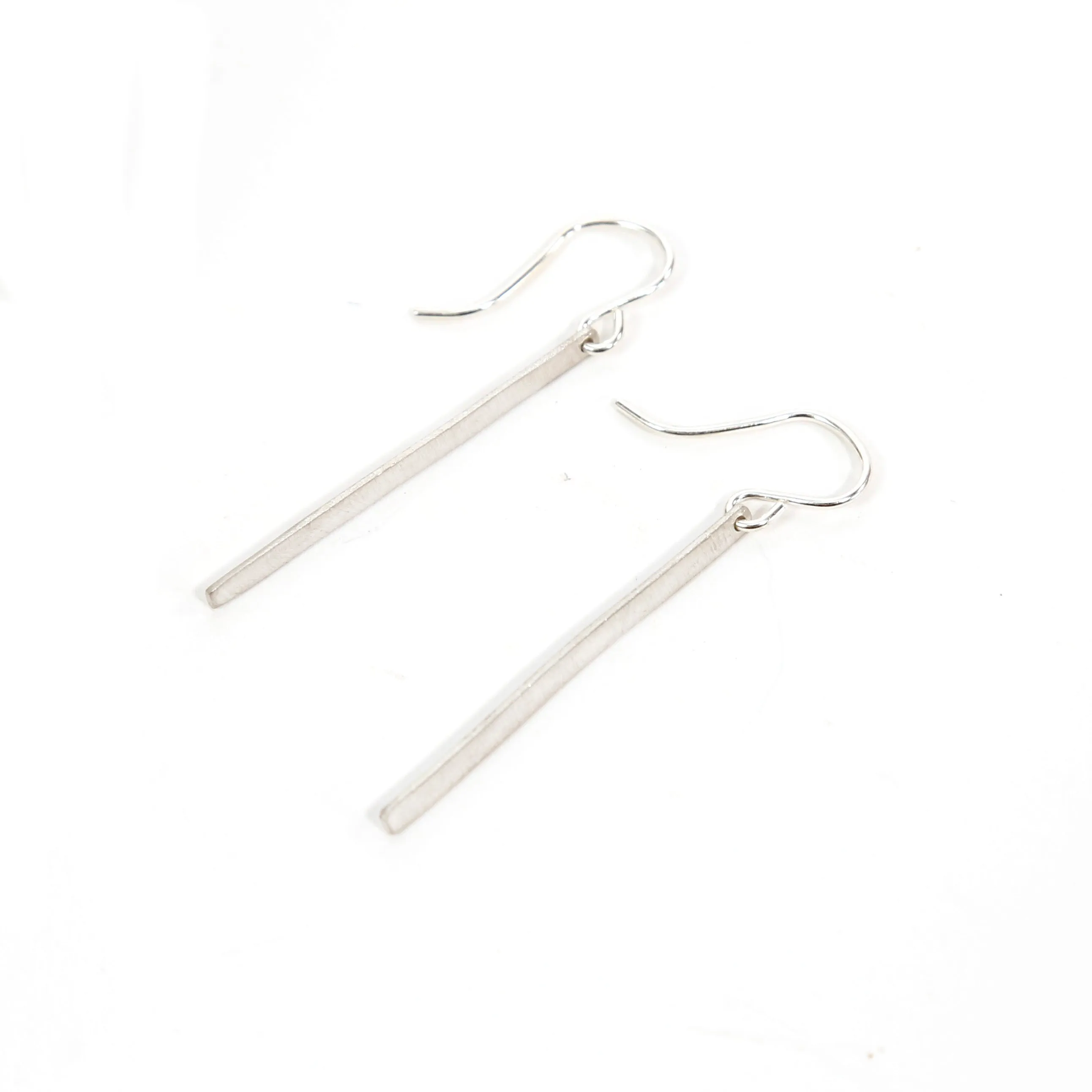 Twig Earrings / 1.25"